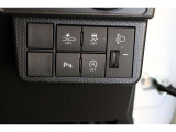 ■衝突回避支援機構■自動車に搭載したレーダーやカメラからの情報をコンピュータが解析し、運転者への警告やブレーキの補助操作などを行います。事故予防に!