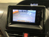 バックガイドモニターで、後方を確認しながら安心して駐車することができます。運転初心者も熟練者も必須の機能ですよ!