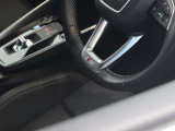 ●クールで上品で室内を横に広く感じられるよう設計されたダッシュボード周りです。Audiらしい心地よい空間です。