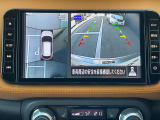 アラウンドビューモニターは、まるで上空から見たような映像で駐車をサポート!苦手な駐車も心強いですね!