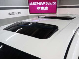 お子さまも大人も誰でも楽しめるサンルーフ付きです! 晴れた日には是非スライドオープンさせて風を切りながら、気持ちの良いドライブを皆様でお楽しみください♪