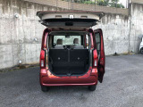 低い位置から大きく開く開口部で荷物の積み下ろしも楽ちん。