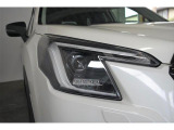 LEDヘッドライトで夜間の運転も安心です