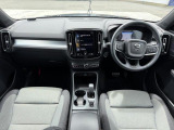 XC40  B3 モメンタム