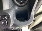 運転席側 カップホルダー