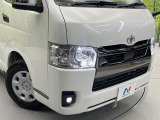 【LEDヘッドライト】悪天候や夜間走行時も良好な視界を確保し安心して運転できる高輝度LEDヘッドライトを装備!点灯速度が早く、消費電力も抑えられています。