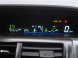 とっても見やすいメーターです。夜間時はラグジュアリーな気分にさせてくれる照明が魅力ですので、夜のドライブも楽しみになりますよ♪