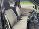 運転席・助手席の方が座るシートです。実際お座りいただくのが、分かりやすいと思います。お気軽にご来店ください