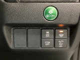ハンドルの右側には安全装備の、CTBA(シティブレーキアシストシステム)とVSA(ABS+TCS+横滑り抑制)の解除スイッチがついています。燃費に役立つECONボタンもここです。