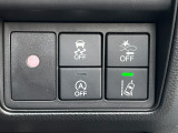 運転席右側に衝突軽減ブレーキ【CMBS】のスイッチやろがいいつスイッチ等がついています。