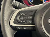 ステアリングスイッチ左側ではオーディオや、ダッシュボード中央のインフォメーションディスプレイの表示切替操作などが出来ます!