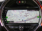 ◆iDriveを装備。操作系統をディスプレイから独立させることで、人間工学に基づいた最適な運転環境を実現しております。◆