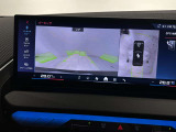サラウンドビューは狭い道のすれ違いや狭い車庫入れに有効でです。パーキングアシストも装備されております。