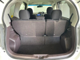 普段のお買い物や通勤、送迎等に十分な荷室スペースを確保しております。セカンドシートを倒すと、大きな荷物の積載も可能です♪