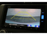 バックカメラが装備されており、後方の安全確認はもちろんのこと狭い場所での駐車や雨の日・夜間など視界の悪いコンディションでのストレスの軽減にもなります!