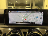 バックカメラにより駐車時の後方確認も楽にできます。