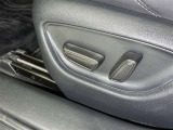 パワーシート搭載。微妙な調整が手軽にでき、ピッタリのポジションで運転することが可能です。