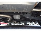 車両後方からの下回りです。マフラー防錆塗装や下回り防錆施工等も可能でございます。