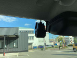 もう無くてはならない、ドライブレコーダーが搭載済みです!あおり運転等の抑制にもなりますし、万が一の時もこれでバッチリ確認できます!