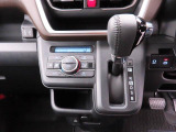 納車の前にはエンジンオイル、オイルエレメント、エアクリーナー、クーラント、バッテリー、ワイパーゴムのチェックまたは交換を行います!