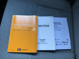 車両取説、ナビ取扱説明書、保証書も付属しています。