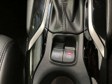 電動パーキングブレーキ&ブレーキホールド☆HOLDスイッチを押しシステムONの状態にしておくことで渋滞や信号待ちなどでブレーキを踏んで停止した時保持してくれる。