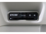 高速道路走行の料金所をノンストップで通過できるETCを装備!※ ETCカードのお申し込みも当社にお任せ下さい!