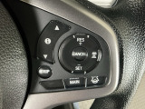 【アダプティブ・クルーズ・コントロール】予め設定した車速内でクルマが自動的に加減速。 前走車との適切な車間距離を維持しながら追従走行し、高速道路でのドライバーの疲労を軽減してくれる嬉しい機能付♪