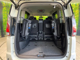 普段のお買い物や通勤、送迎等に十分な荷室スペースを確保しております。セカンドシートを倒すと、大きな荷物の積載も可能です♪