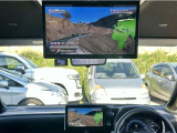 13.2型後席ディスプレイを搭載。長時間のドライブも退屈しません。
