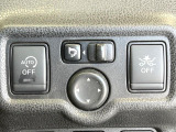 【エマージェンシーブレーキ】走行中に前方の車両等を認識し、衝突しそうな時は警報とブレーキで衝突回避と被害軽減をアシスト。より安全にドライブをお楽しみいただけます。