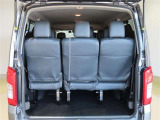 広い荷室を備え、仕事からレジャーまで幅広く活躍します。