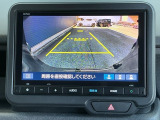 バックカメラも装備しております。車庫入れの苦手なお客様、もうご心配いりません。バックカメラがあれば、ぶつける心配無し?!重宝します!!