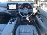 窓ガラスが大きく車両感覚も掴みやすいお車ですので安心してお乗りいただけます。
