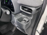ドリンクホルダーも多数ございます♪ドライブスルーも楽しめます♪
