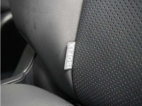 ◆ISOFIX◆シートベルトいらずでチャイルドシートと固定金具を連結するだけでガッチリ固定できます。