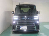 明度の高いLEDヘッドライトで、夜間の運転も安心です。