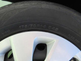 タイヤサイズは 175/70R14