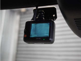 ◆ドライブレコーダー◆映像・音声などを記録する自動車用の装置です。 もしもの事故の際の記録はもちろん、旅行の際の思い出としてドライブの映像を楽しむことができます。