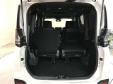 開口部の広いラゲージスペースは、ゴルフバックなどの荷物もラクラク積み込めます。