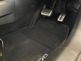 フロアマット含め足元も綺麗に保たれています