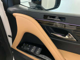 運転の操作性、快適性など全てはシートポジションから始まります。ドライバーごとの好みのポジションを記憶できるシートメモリーは、欠かせない機能です。