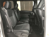 ゆとりある広々とした車内空間は、ドライブを始め買い物やレジャーなど、幅広く活躍します。一人でもみんなとでもお出かけを楽しみましょう!