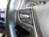 ステアリングスイッチは前方から目を離すことなく操作することが可能です!!わき見運転の防止に役立ちます☆