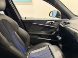 メルボルン・レッドメタリック 電動トランク ACC 禁煙車 AppleCarPlay 18インチホイール パーキングアシスト 後退アシスト バックカメラ 正規認定中古車 全国正規ディーラー保証 2年走行距離無制限