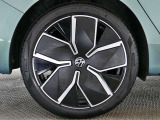 2025年登録 当社元試乗車両 レザーシート plus PKG 純正ナビ バックカメラ 全方位カメラ IQ.LEDヘッドライト ACC トラベルアシスト 駐車支援システム carplay対応 禁煙車