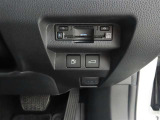 ETC!料金所も止まる事無くスイスイです!窓を開ける必要も無いので雨や花粉、排気ガスの浸入もありません!今や必需品ですネ!