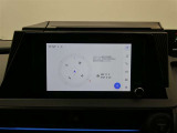 ディスプレイオーディオ搭載 ナビとしての機能はもちろん、お手持ちのスマホと連携しスマホ内の音楽を聴いたり、メッセージの受信等色々な事が出来ます