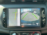 ナビのオプションボタンを押すと車の左横が映るので狭い道でのすれ違いも安心♪