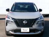 衝突軽減ブレーキ、車線逸脱警報、フロント&バックソナー、踏み間違い防止アシスト。安全装備充実。